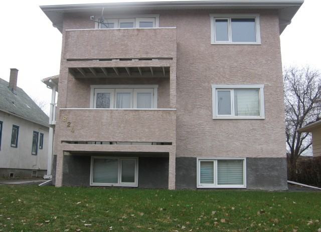 824 5 McIntosh Street Apartments in Rosemont Mount Royal, Regina