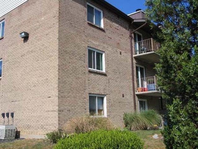 Shayler Brook Apartments - Photo 3 of 13