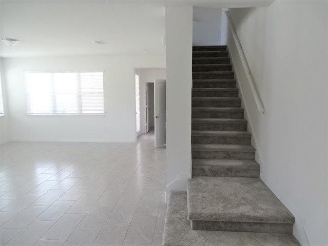 13700 Summerport Village Parkway - Photo 3 of 34