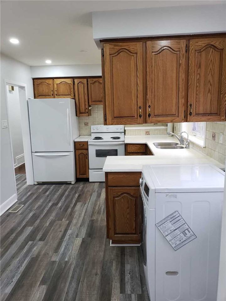 46 Hamlyn Crescent - Photo 2 of 9