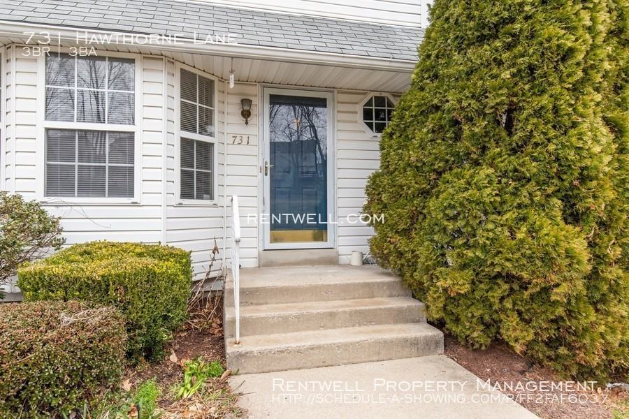731 Hawthorne Lane - Photo 2 of 18