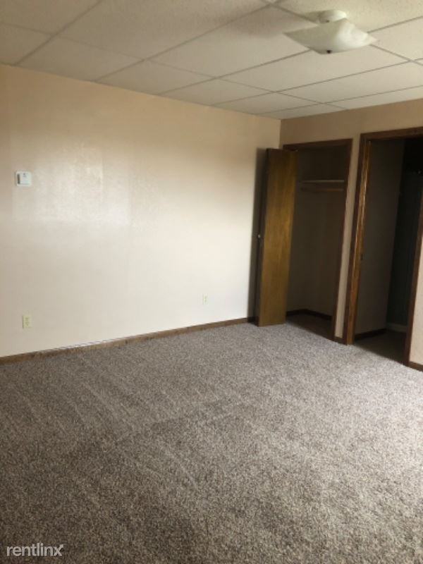 220 3rd Ave Nw 3 - Photo 3 of 4