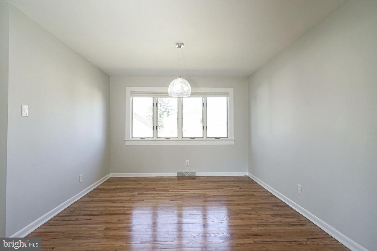 279 Green Terrace - Photo 3 of 17