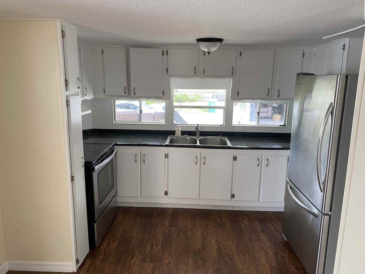 5134 Yellow Pine St N - Photo 2 of 9