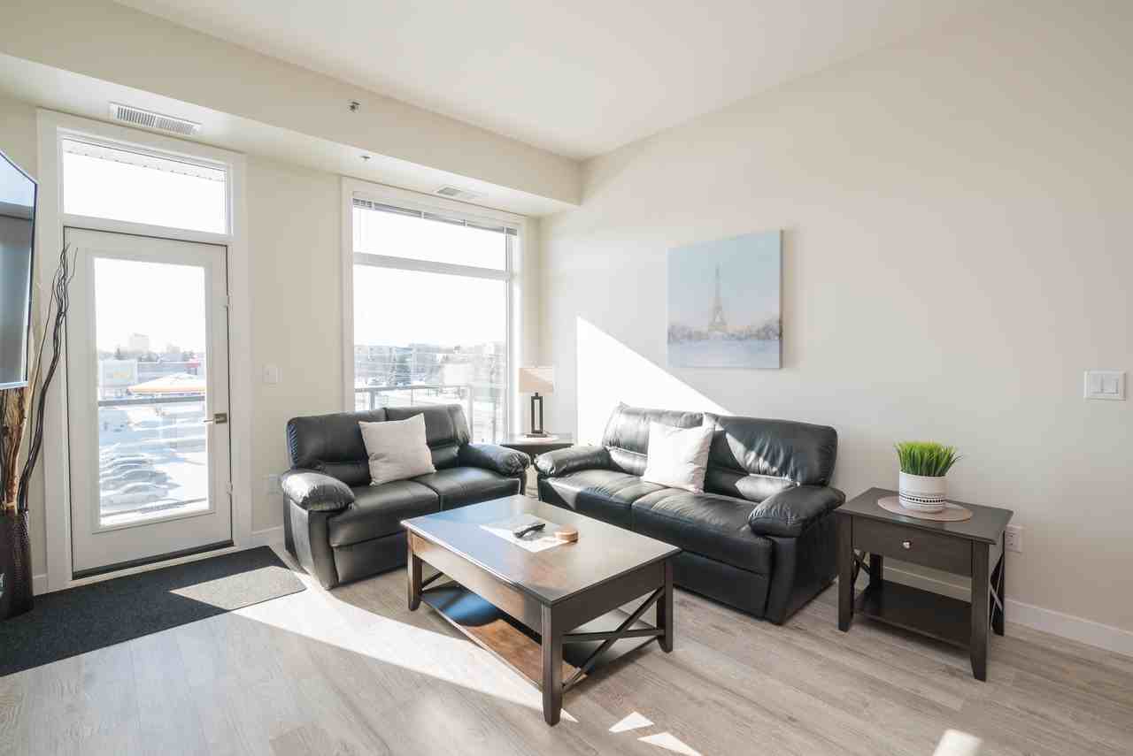 2033 Henderson Highway - Photo 2 of 11