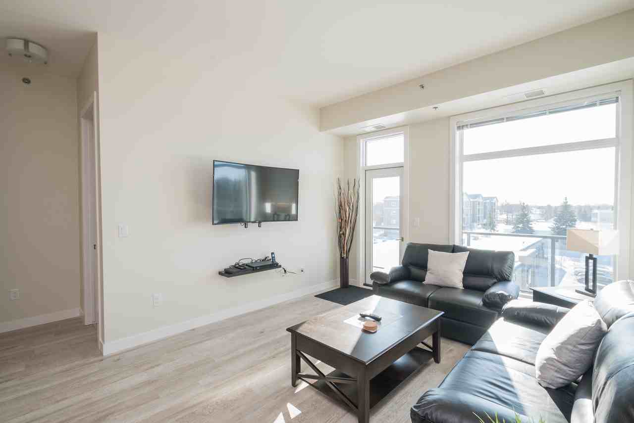 2033 Henderson Highway - Photo 3 of 11