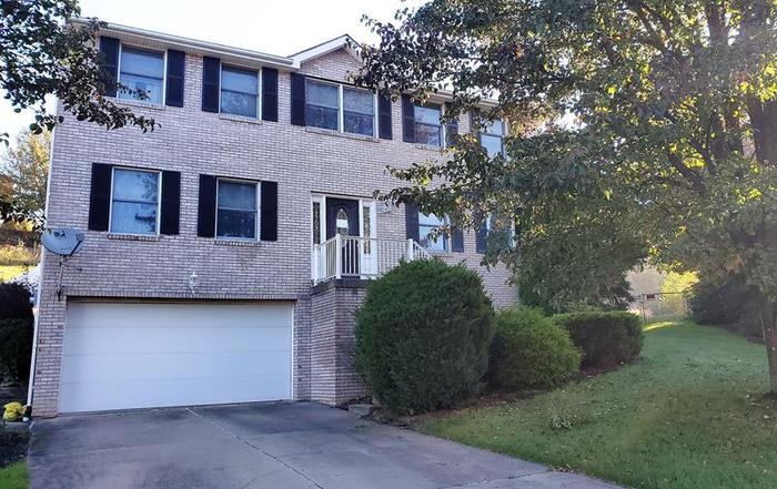 123 Valleycrest Drive - Photo 2 of 26