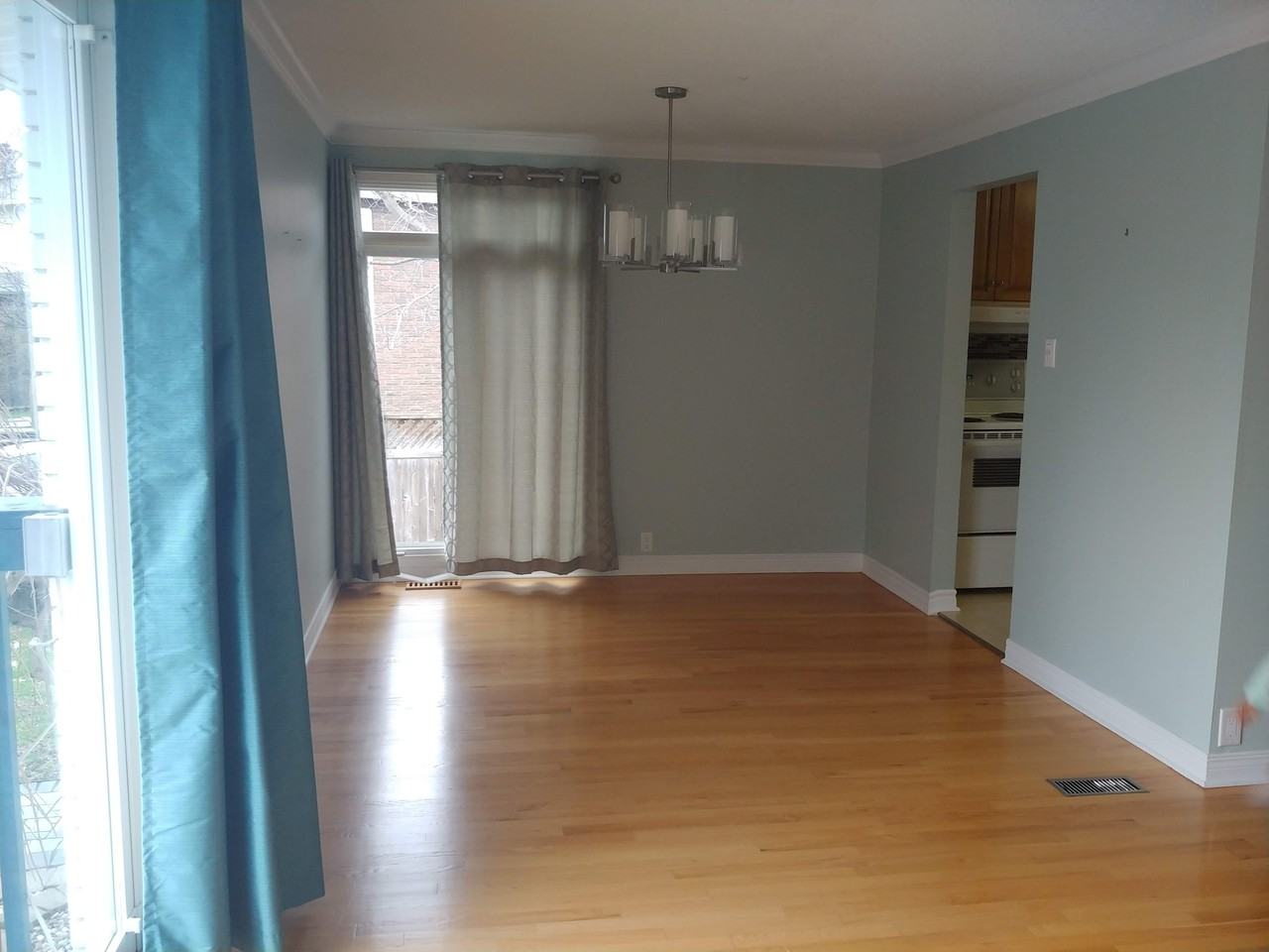 1781 Cloverlawn Crescent - Photo 3 of 26