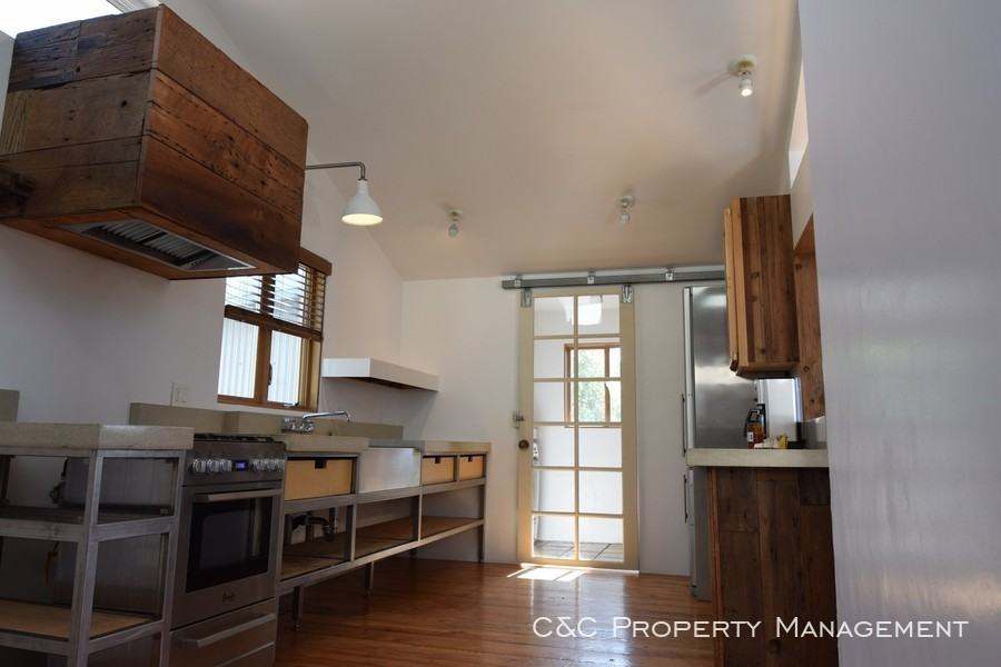 1618 Kenneth Street - Photo 2 of 5