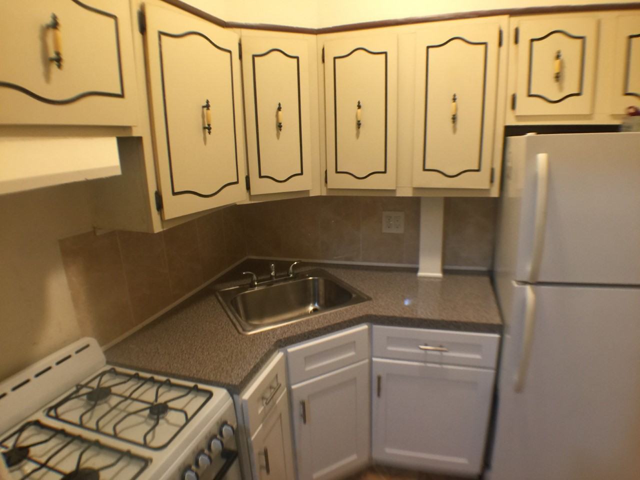 3031 Brighton 6th Street - Photo 3 of 11