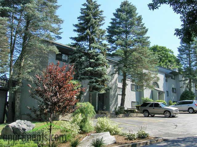 Meshanticut House - Photo 3 of 8