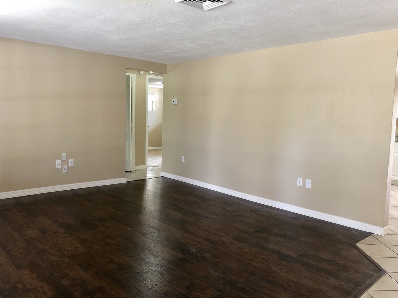 7415 Live Oak Ln - Photo 2 of 23