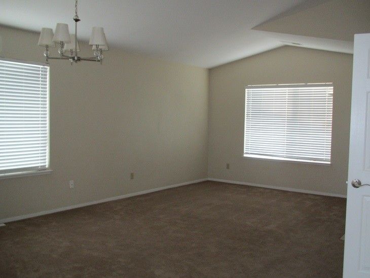 1540 Spring Ct - Photo 7 of 11
