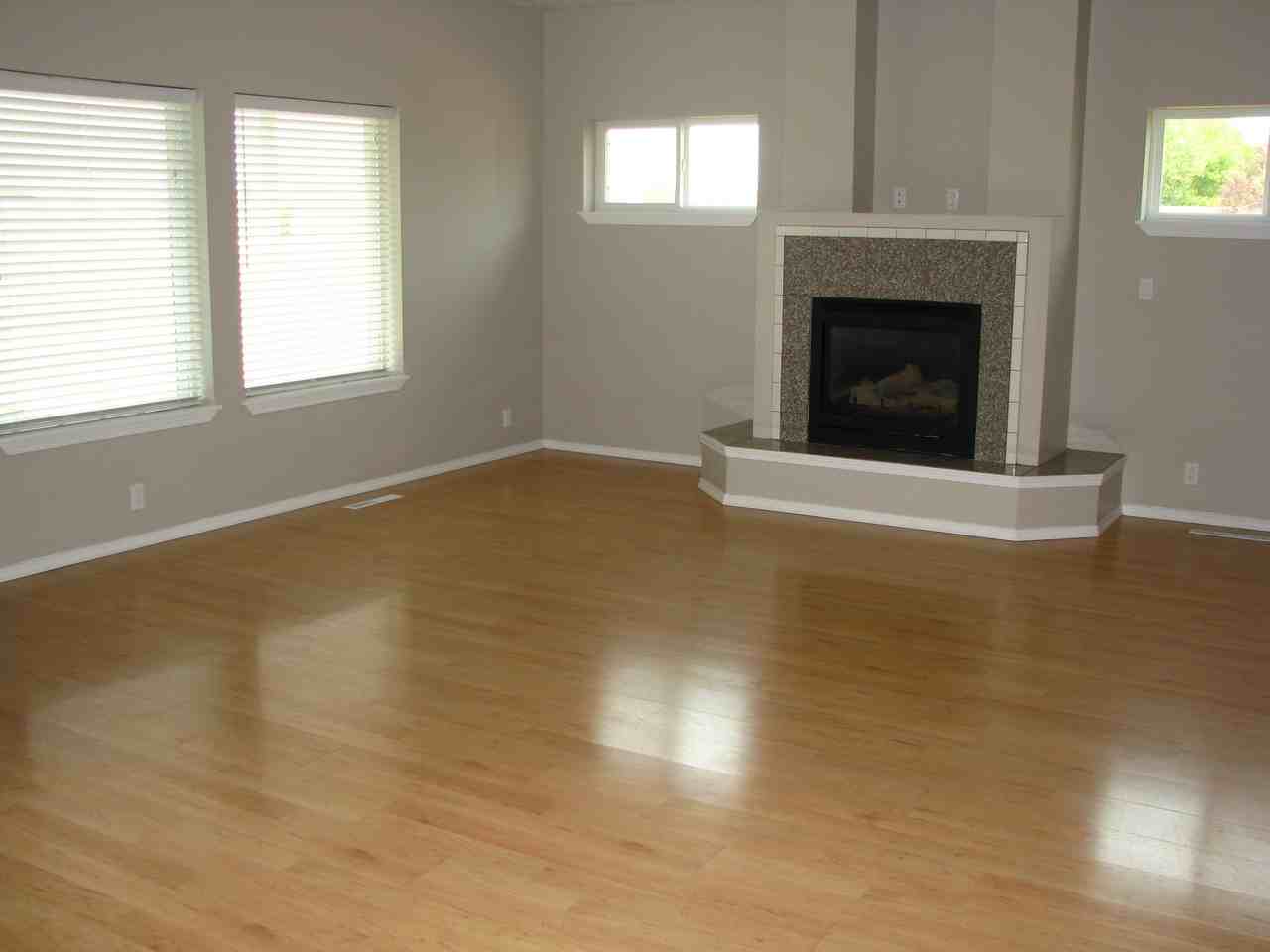 337 Aspenwood Dr - Photo 2 of 6