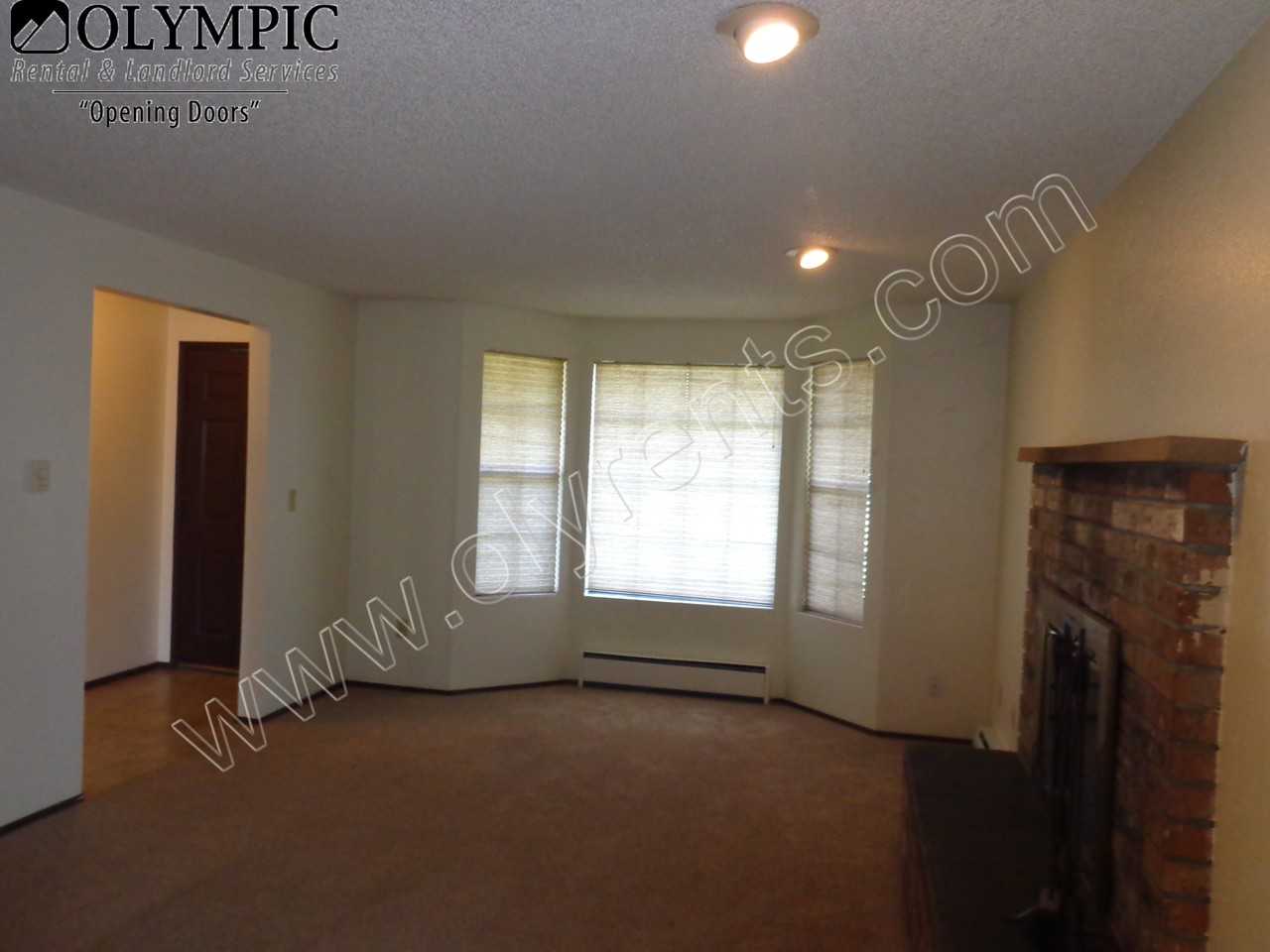 6510 Dennis Pl Sw - Photo 3 of 9