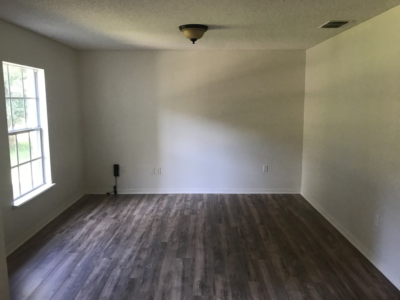 638 Caribou Ct - Photo 3 of 14