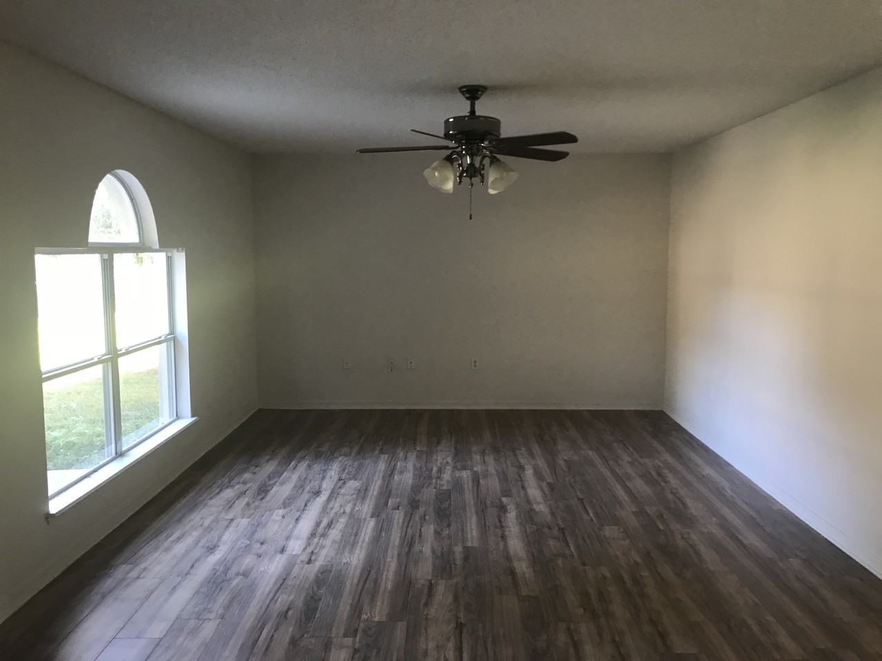 638 Caribou Ct - Photo 4 of 14