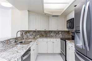140 Southeast 5th Avenue #ph43