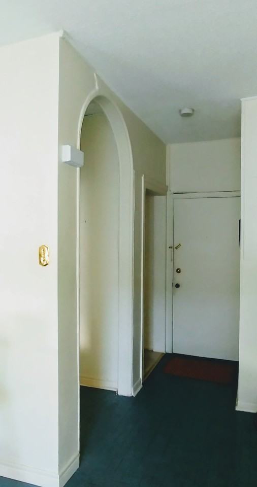 332 Barrie Street - Photo 3 of 8