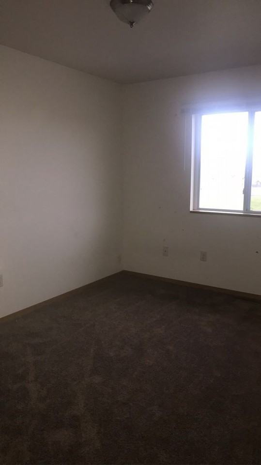 1233 Northwood Drive - 1235 - Photo 2 of 24