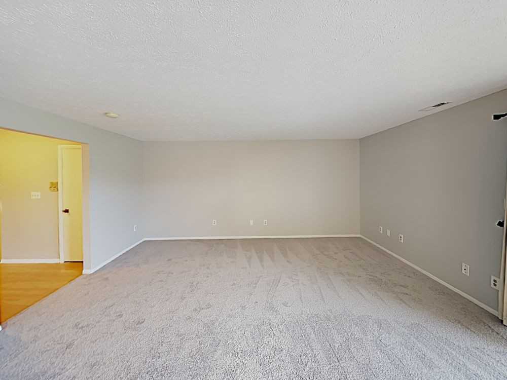32 Huston Rd - Photo 3 of 12