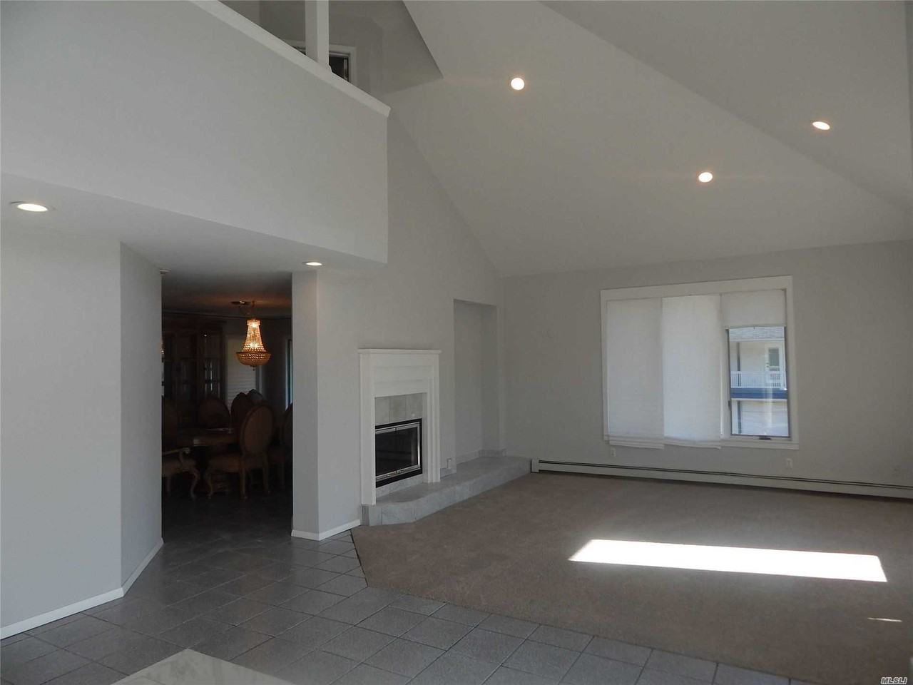 7 Mead Ave - Photo 3 of 20