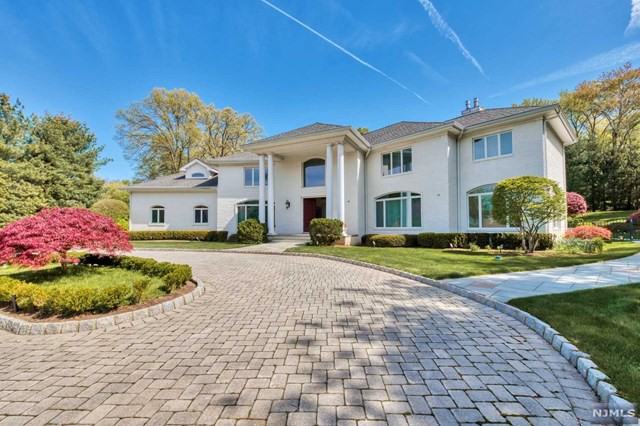 23 North Pond Road - Photo 3 of 25