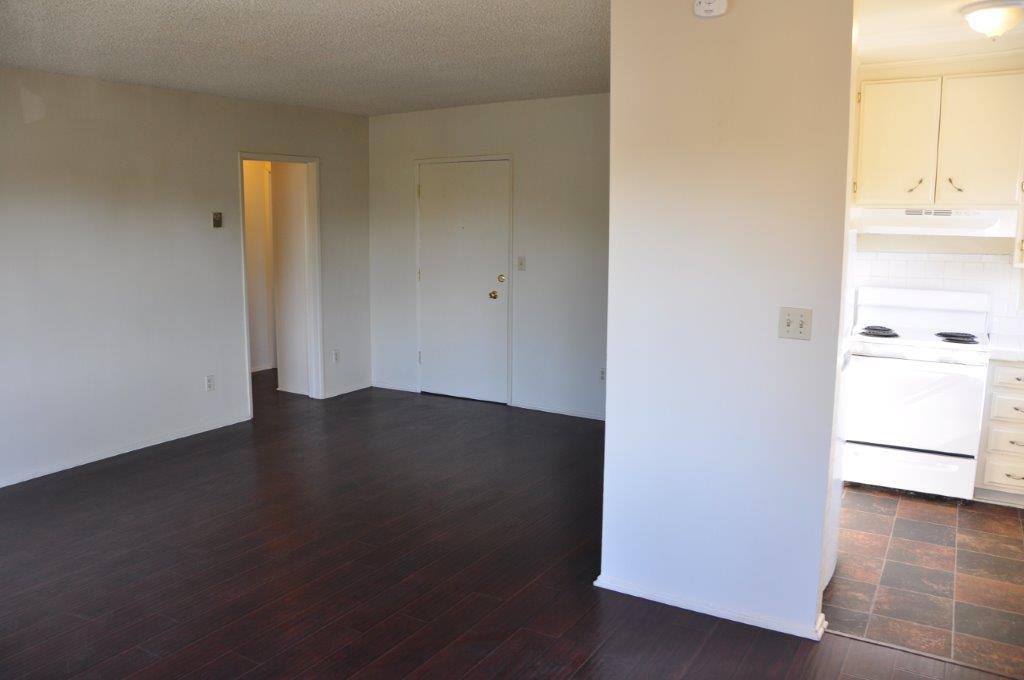 S. Garth Ave. & Beverlywood St. - Photo 3 of 27