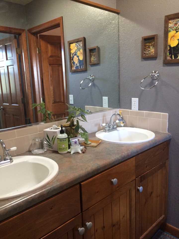 27 Elias Rd - Photo 2 of 6