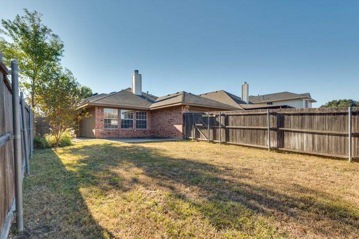 3209 Weeping Willow Court - Photo 2 of 10
