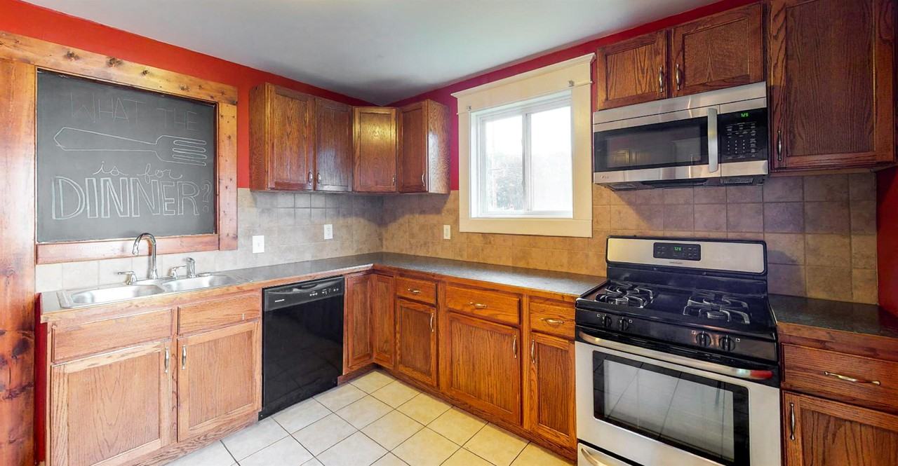 228 Valley Avenue Northwest - Photo 2 of 16