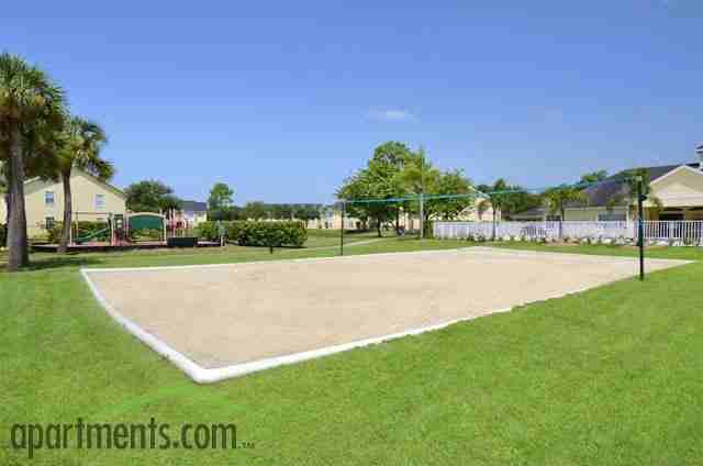 Whistlers Green Apartments - Photo 2 of 10