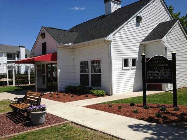 Town Place Apartments - Photo 2 of 12