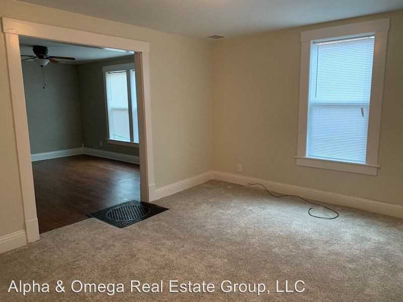 317-319 N Wiley Crawford - Photo 2 of 8