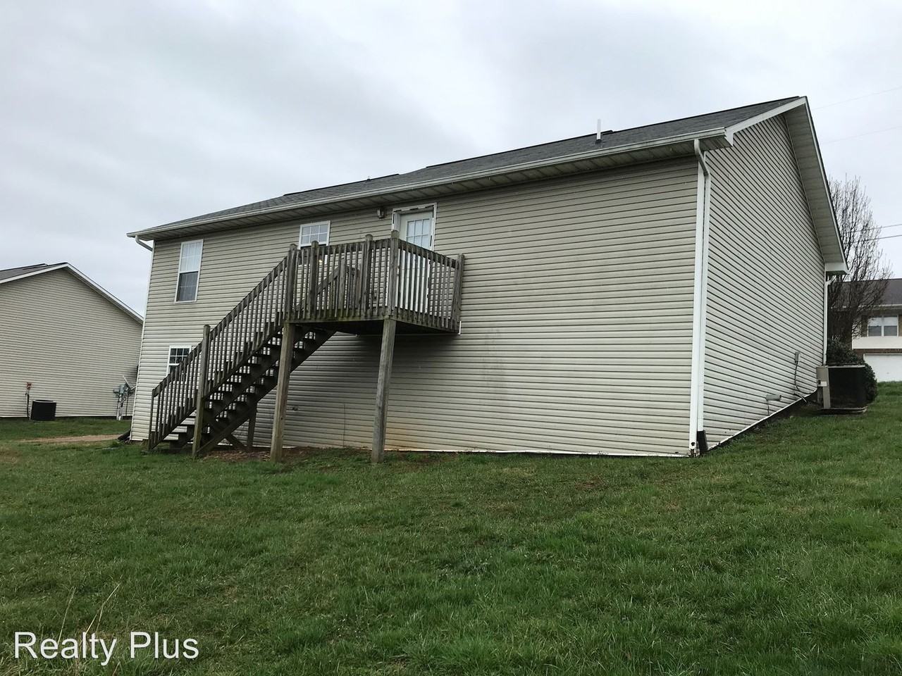 587 Joshua Drive - Photo 2 of 10