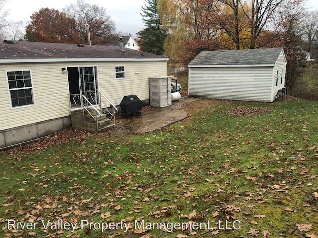 4 Davis Street - Photo 3 of 25