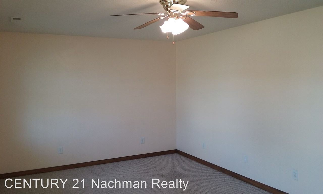 205 Rhonda Road - Photo 3 of 12