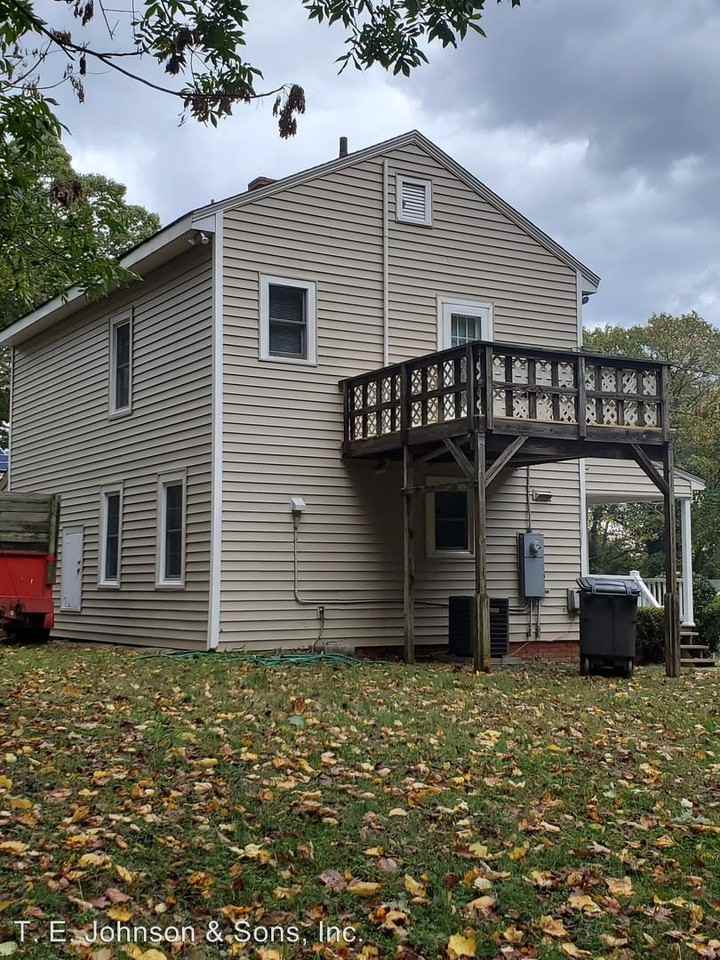 916 Mulberry St - Photo 2 of 16