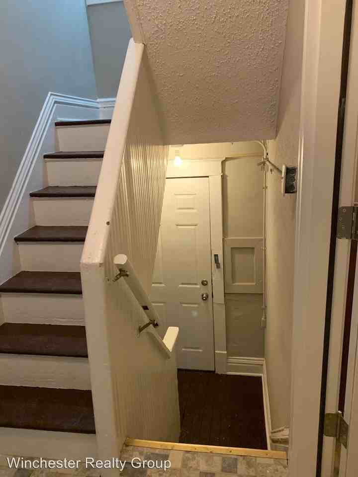 6716 Crest Avenue - Photo 3 of 50