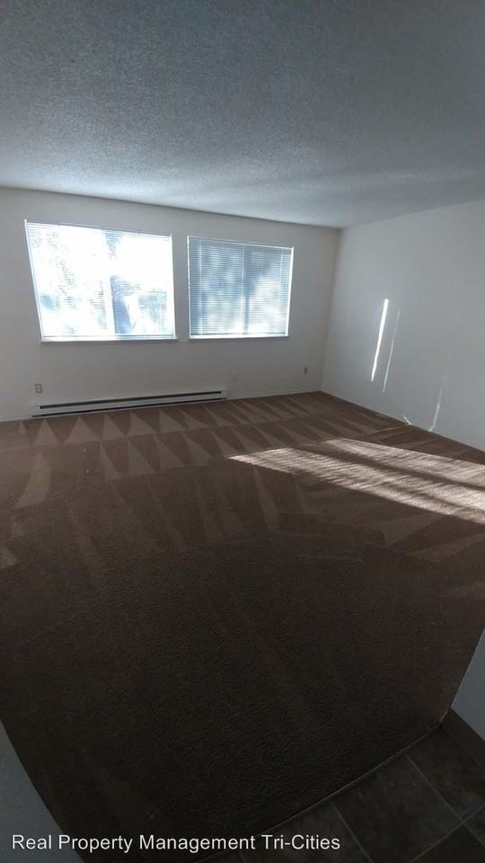2213 W. 13th Av - Photo 2 of 12