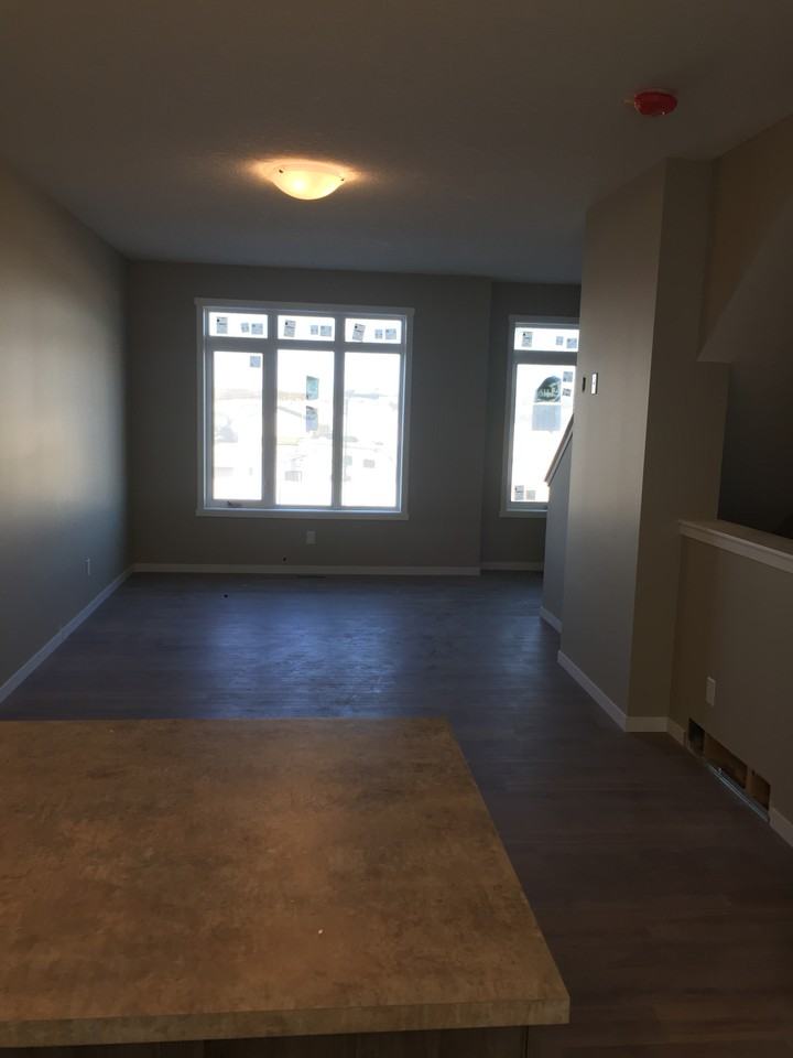 1035 Ross Street - Photo 3 of 8