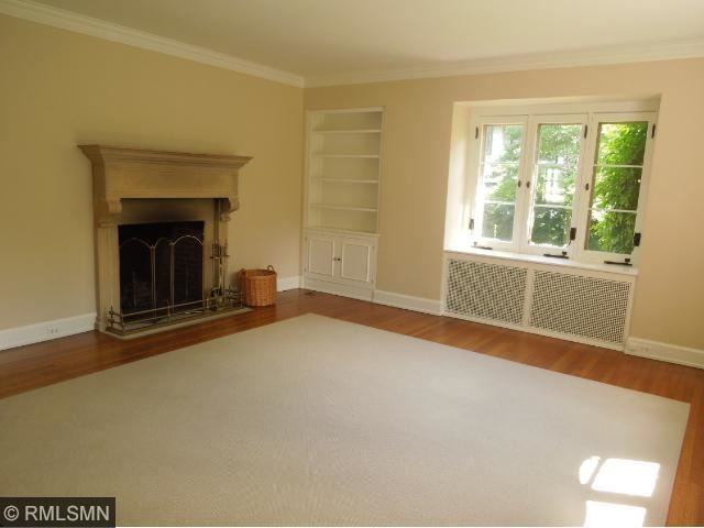 1711 Emerson Ave S - Photo 3 of 18