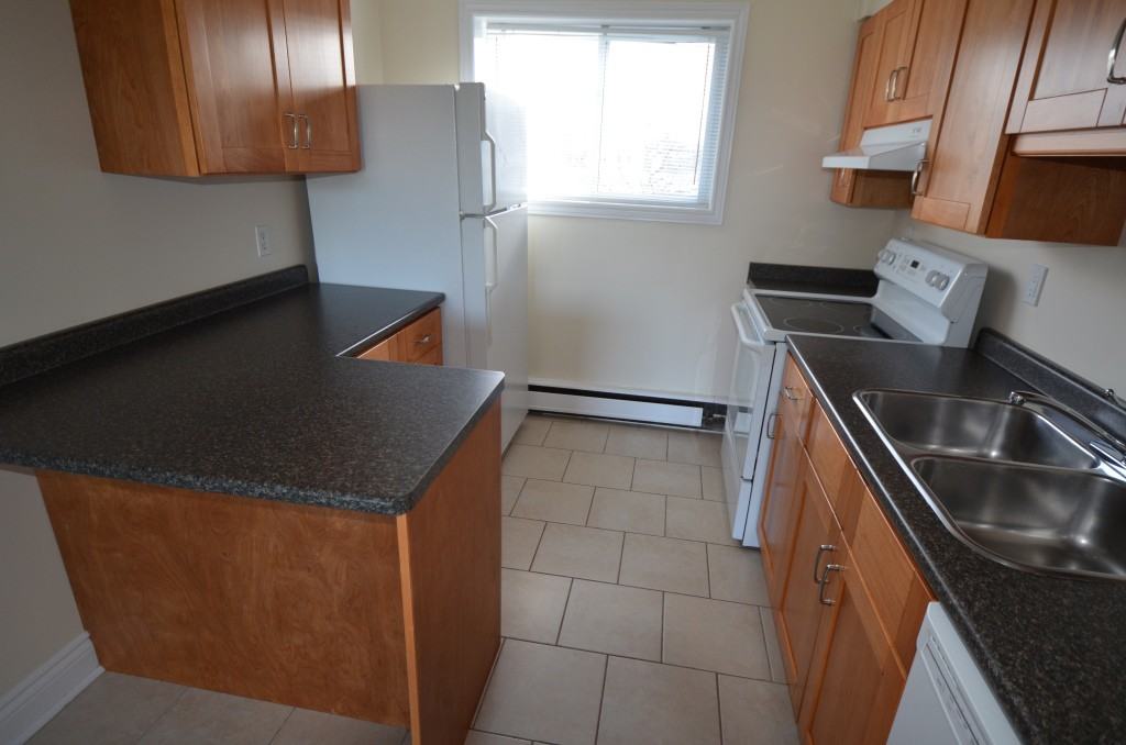 30 Cunningham Street, Thorold, ON L2V 3K8 2 Bedroom Apartment for