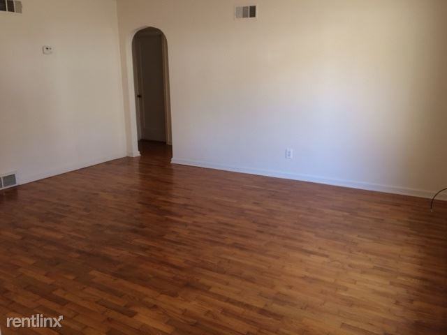2328 Sw Harrison St - Photo 3 of 11