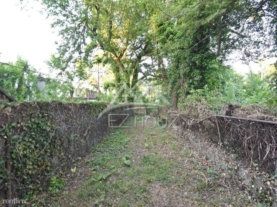 947 Montpelier St - Photo 2 of 16