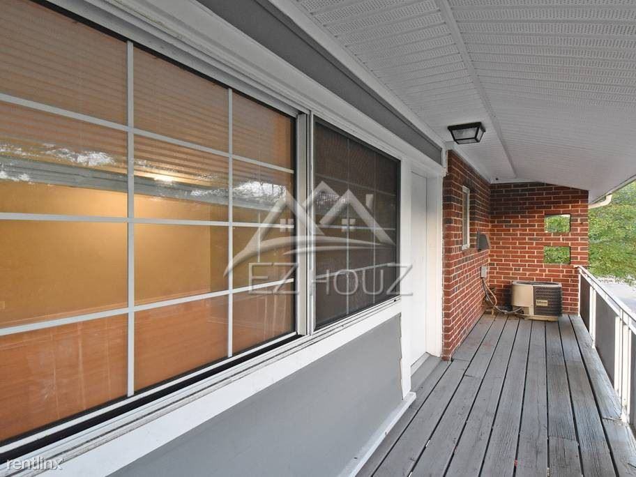 1629 Ingleside Ave - Photo 3 of 13