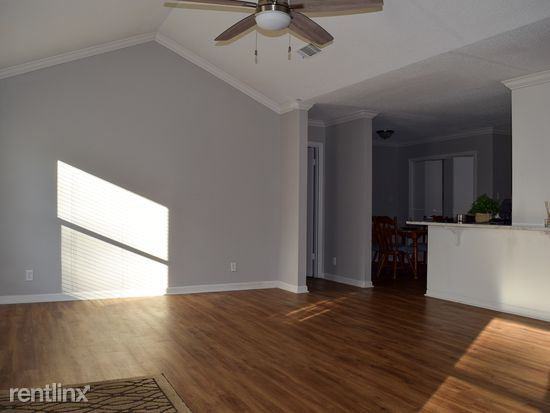 202 Ruth St - Photo 2 of 13