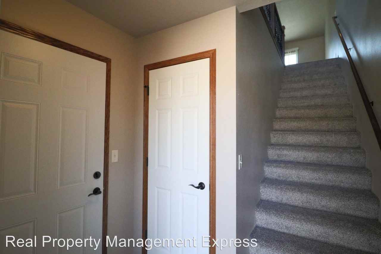 200-215 Jerry Place - Photo 2 of 19