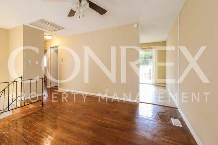 18613 Shoshone Drive - Photo 2 of 8