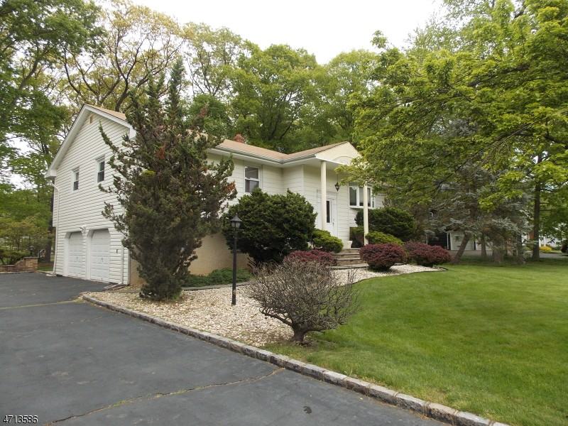 155 Bee Meadow Pkwy - Photo 2 of 16